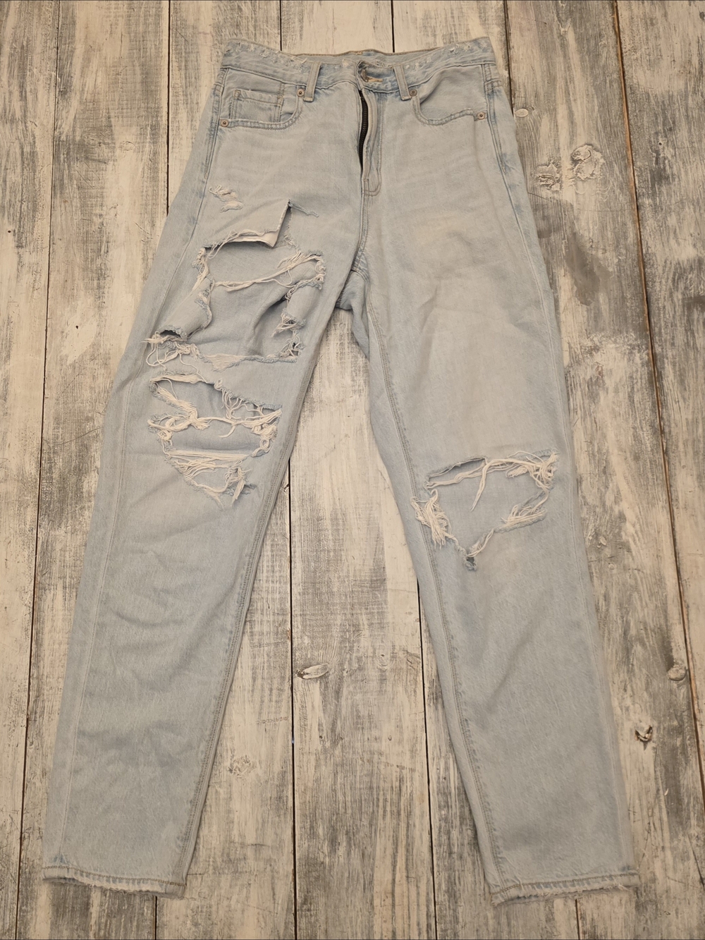 Women's American Eagle Mom Straight Jean Ripped Lt Blue Wash sz 0